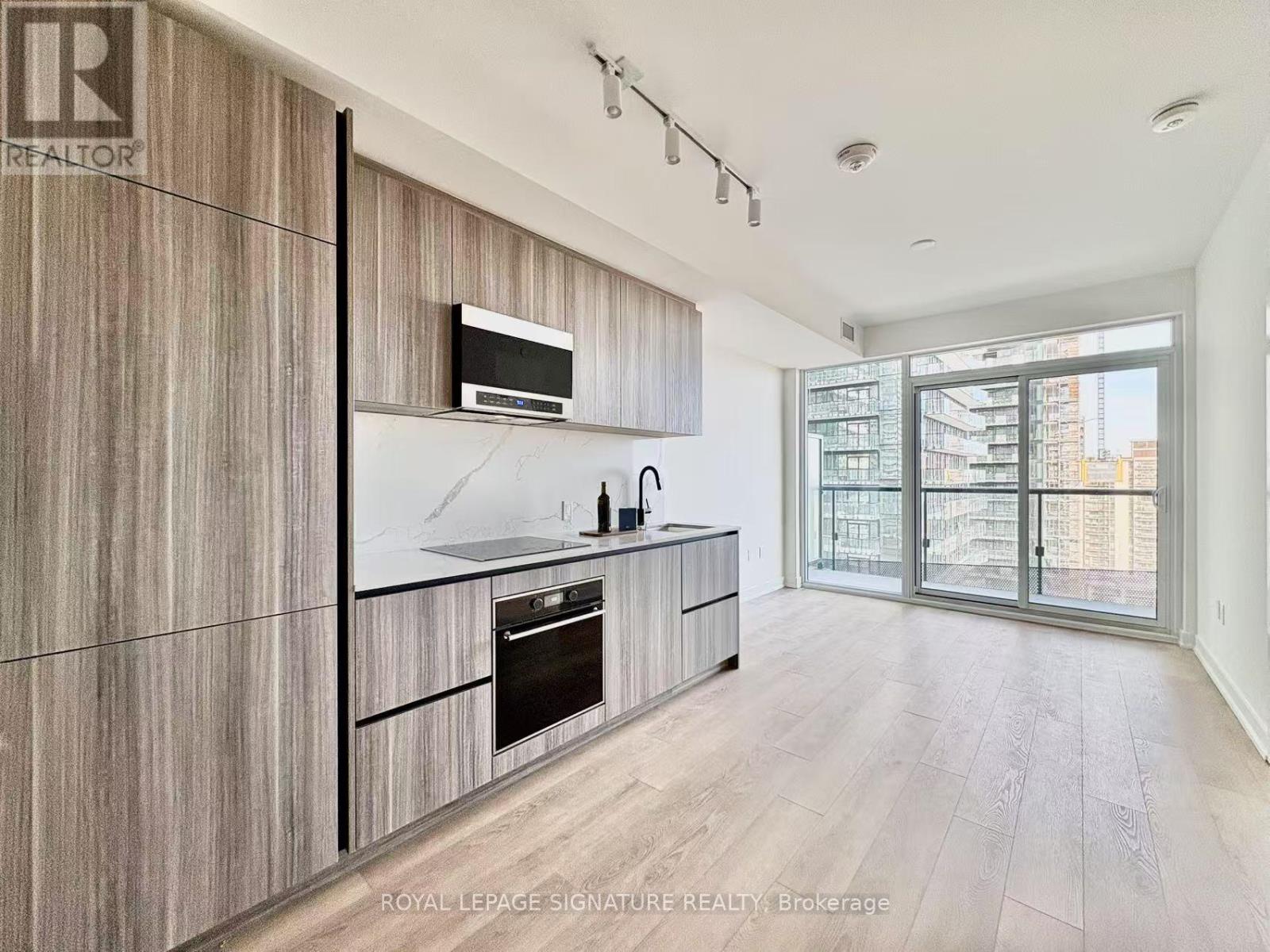 2006 - 117 BROADWAY AVENUE, Toronto, Ontario