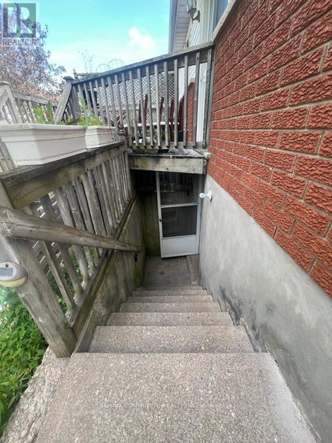 BSMT - 166 ST LAWRENCE DRIVE, Welland (N. Welland)