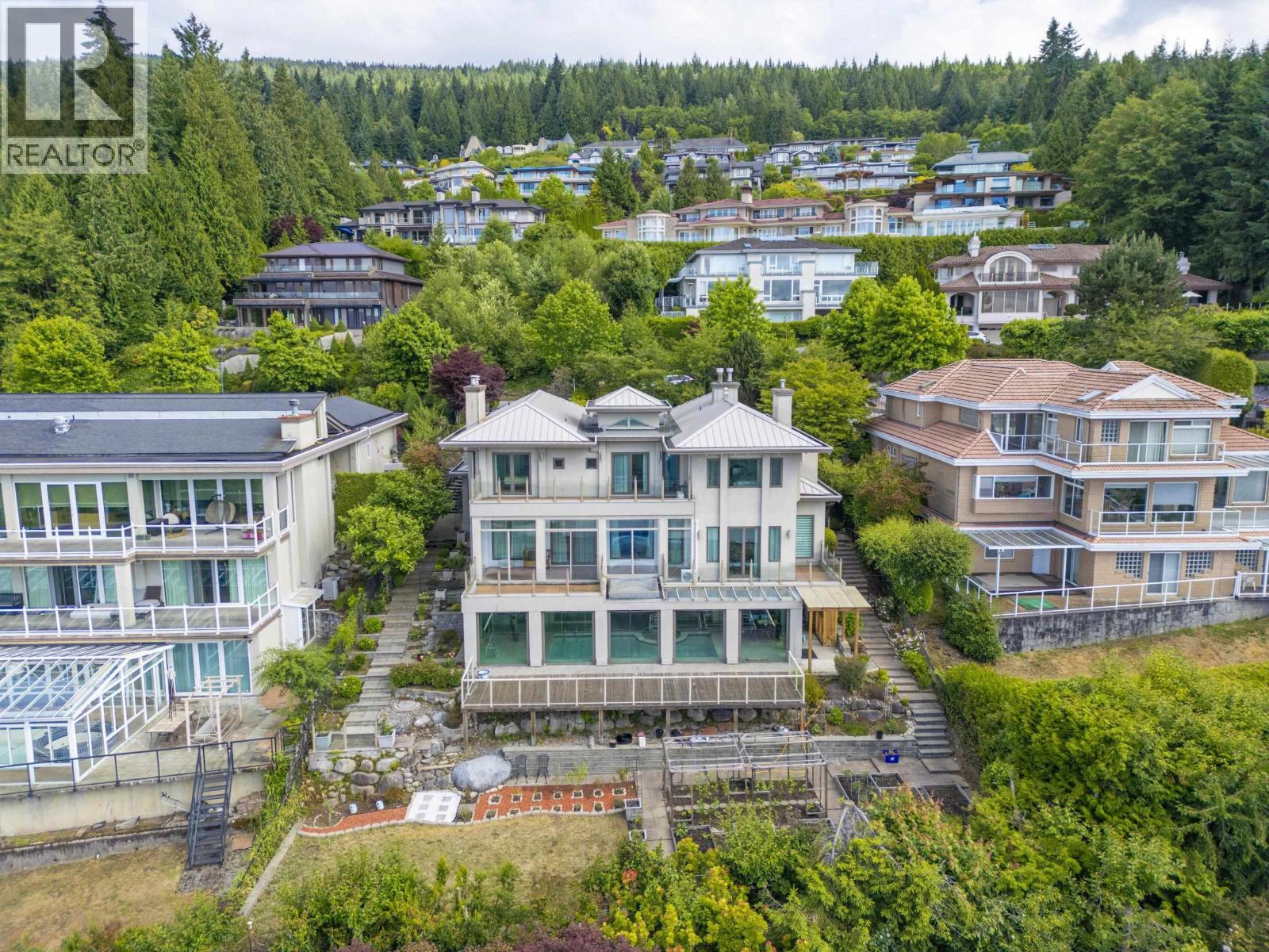 1572 Chippendale Court, West Vancouver, British Columbia  V7S 3G6 - Photo 4 - R3142850