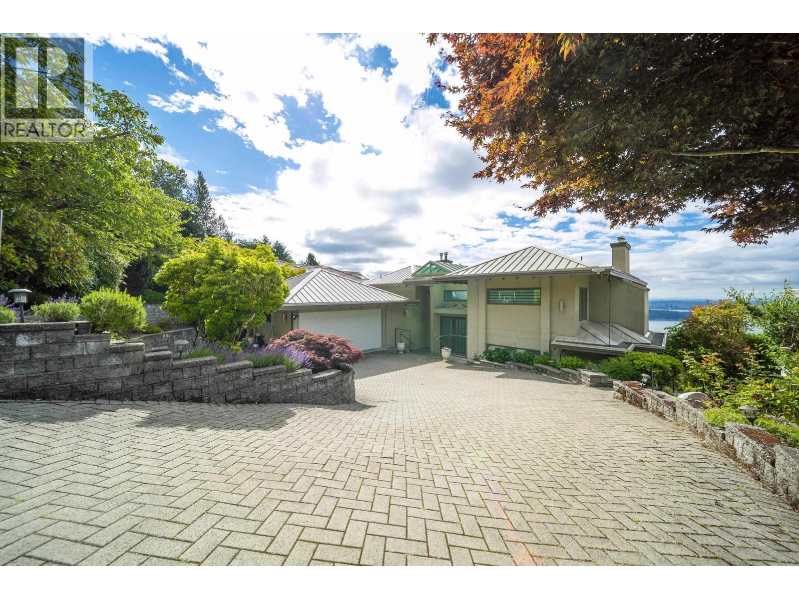 1572 Chippendale Court, West Vancouver, British Columbia  V7S 3G6 - Photo 6 - R3142850