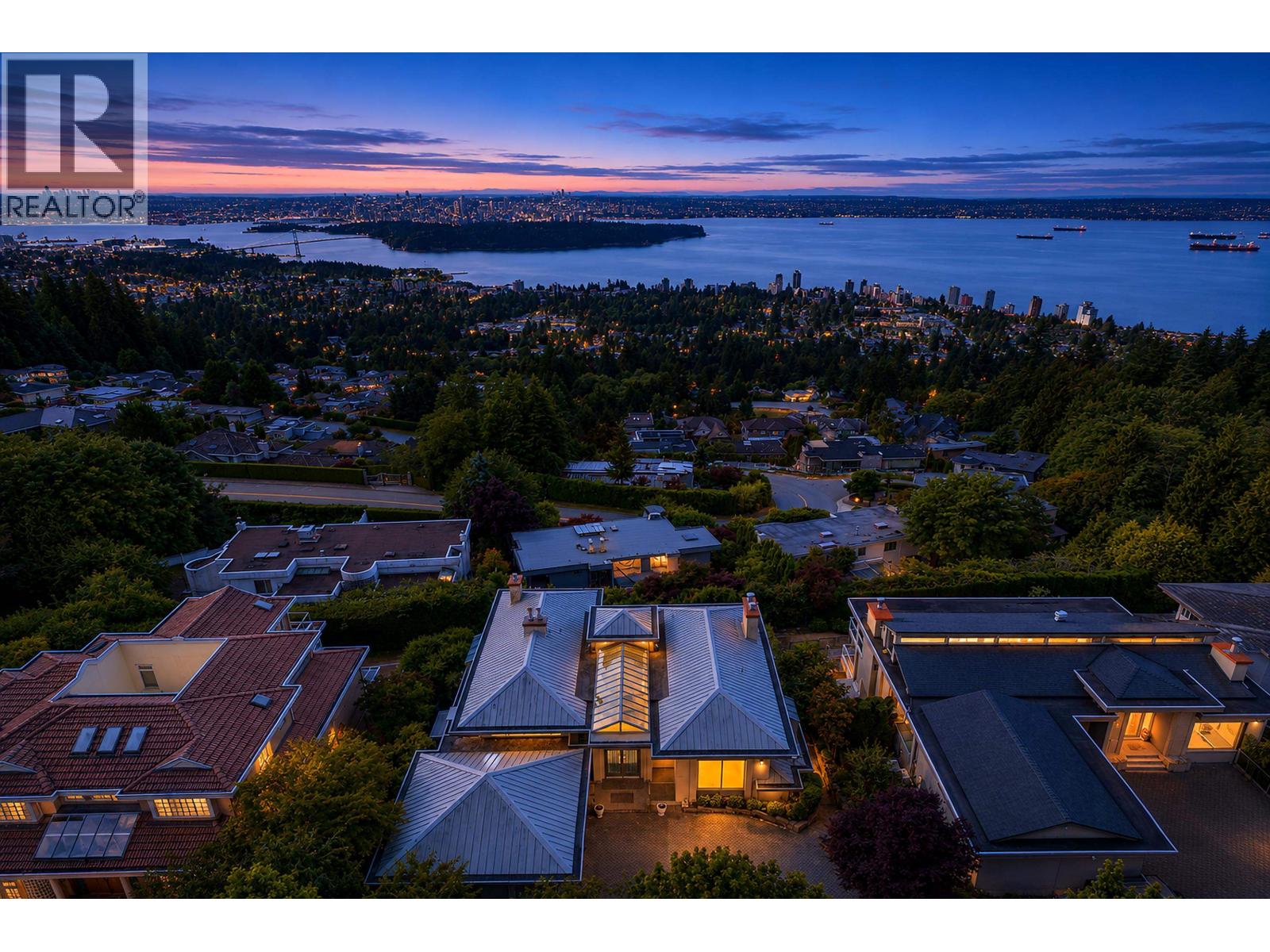 1572 Chippendale Court, West Vancouver, British Columbia  V7S 3G6 - Photo 1 - R3142850