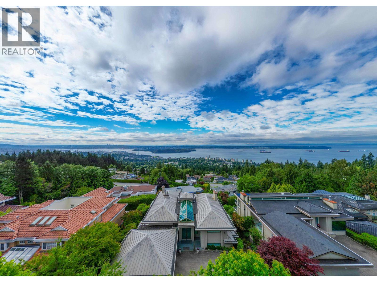 1572 Chippendale Court, West Vancouver, British Columbia  V7S 3G6 - Photo 3 - R3142850