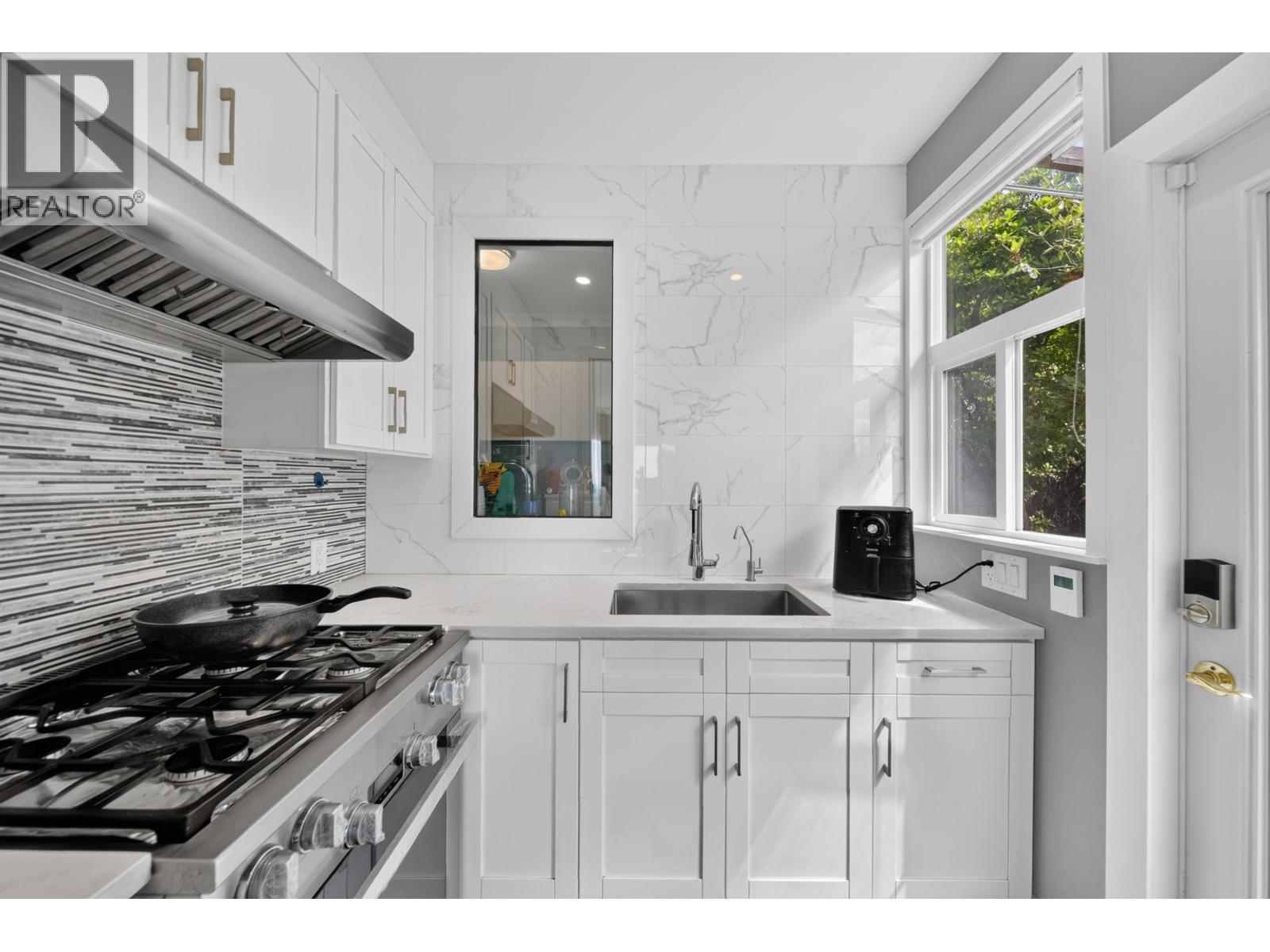 1572 Chippendale Court, West Vancouver, British Columbia  V7S 3G6 - Photo 22 - R3142850