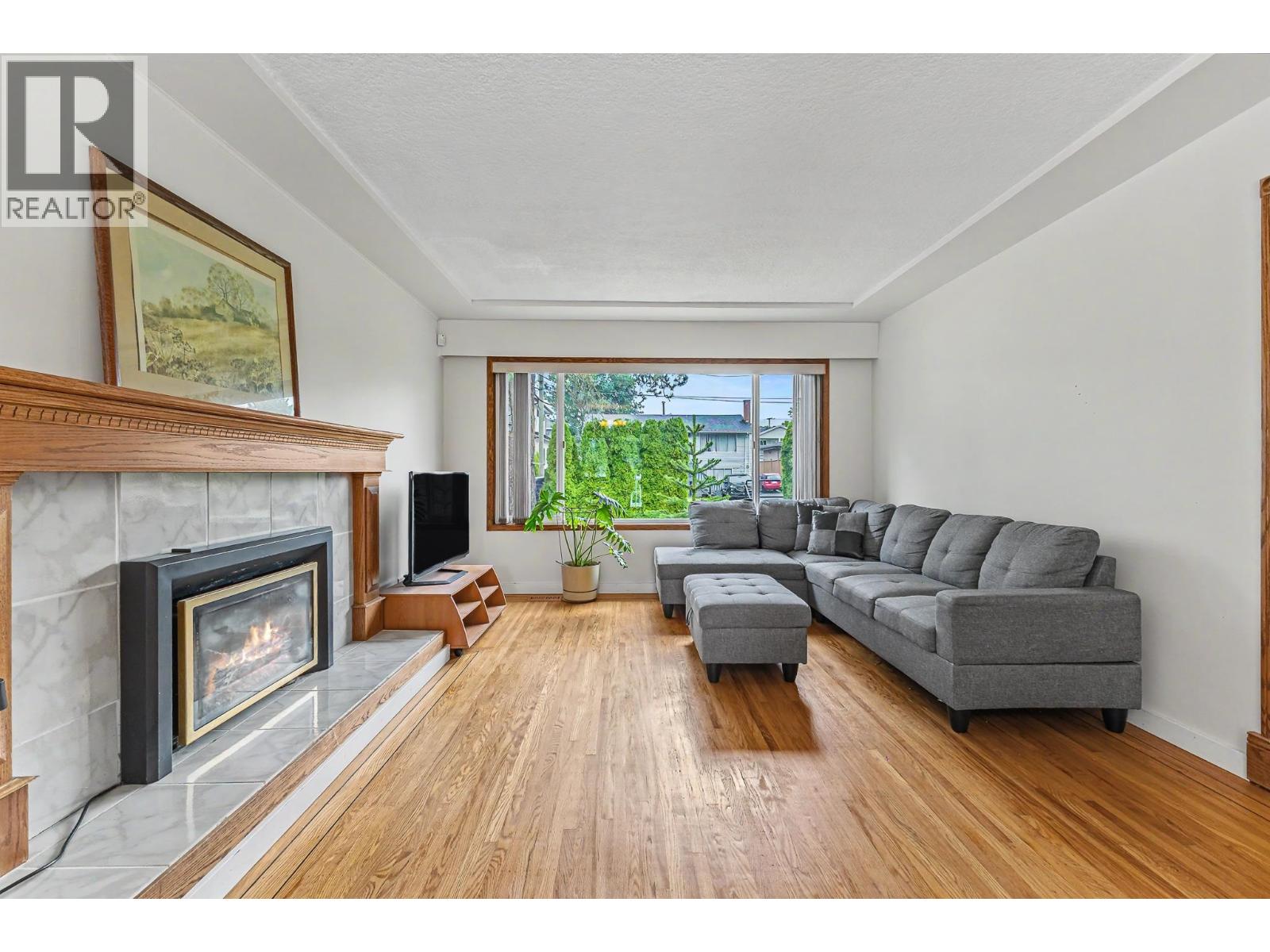 1684 Cornell Avenue, Coquitlam, British Columbia  V3J 3A1 - Photo 3 - R3142962