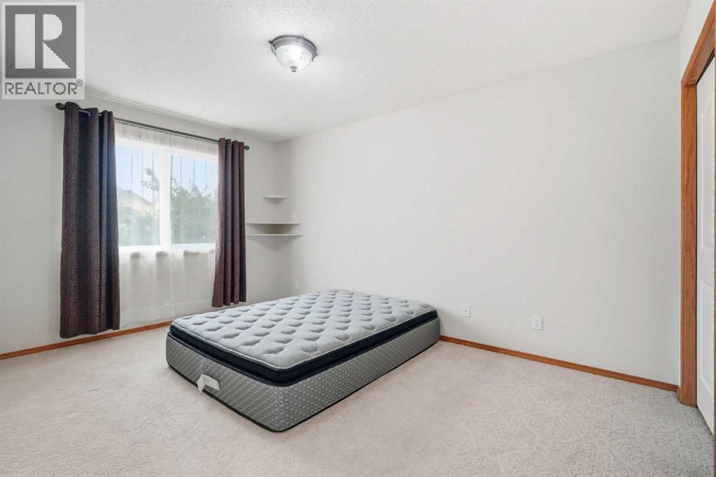 110 Bridlewood Avenue SW, Calgary, Alberta  T2Y 3T1 - Photo 13 - A2325446