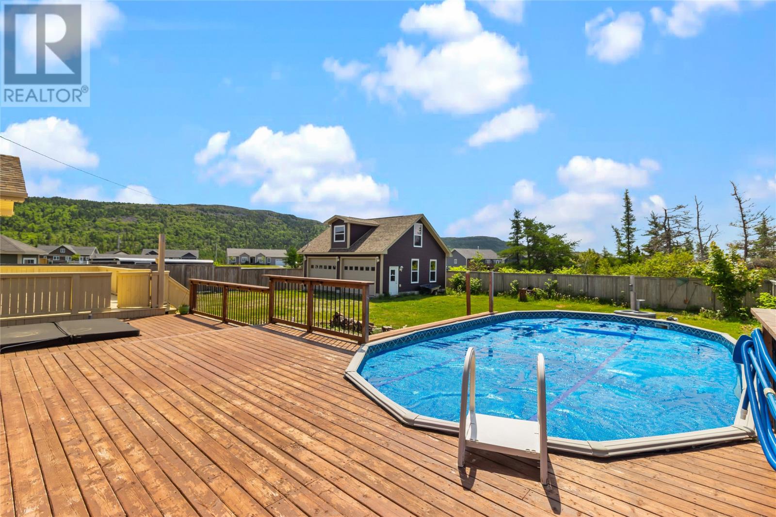 Photo 33