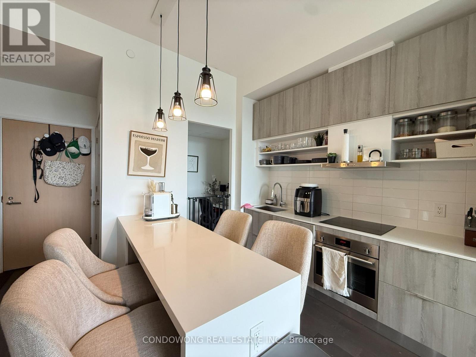 1242 - 8 HILLSDALE AVENUE E
