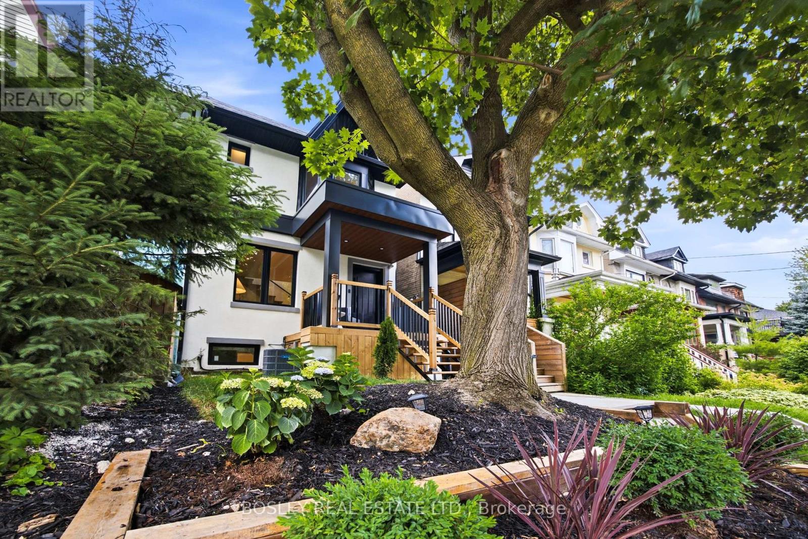 28 RICHARD AVENUE, Toronto (Greenwood-Coxwell)