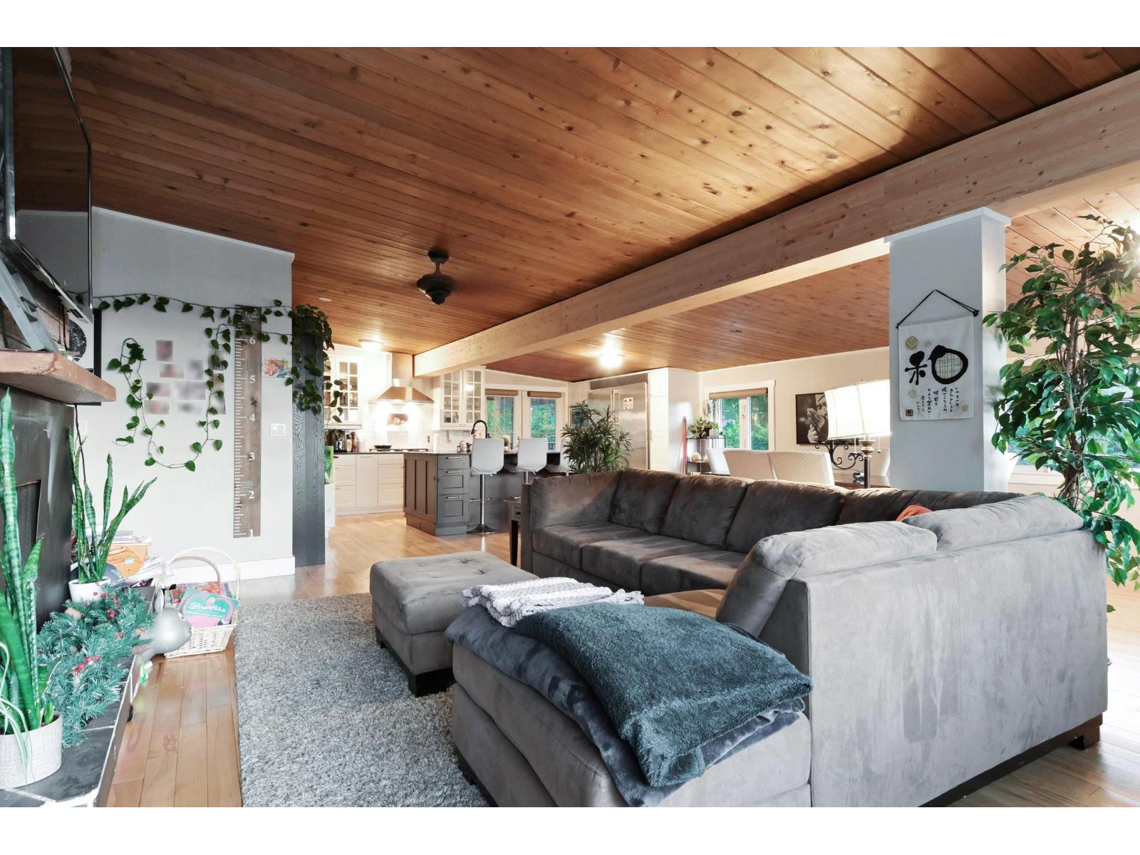 Upper House 5958 182 STREET, surrey, British Columbia