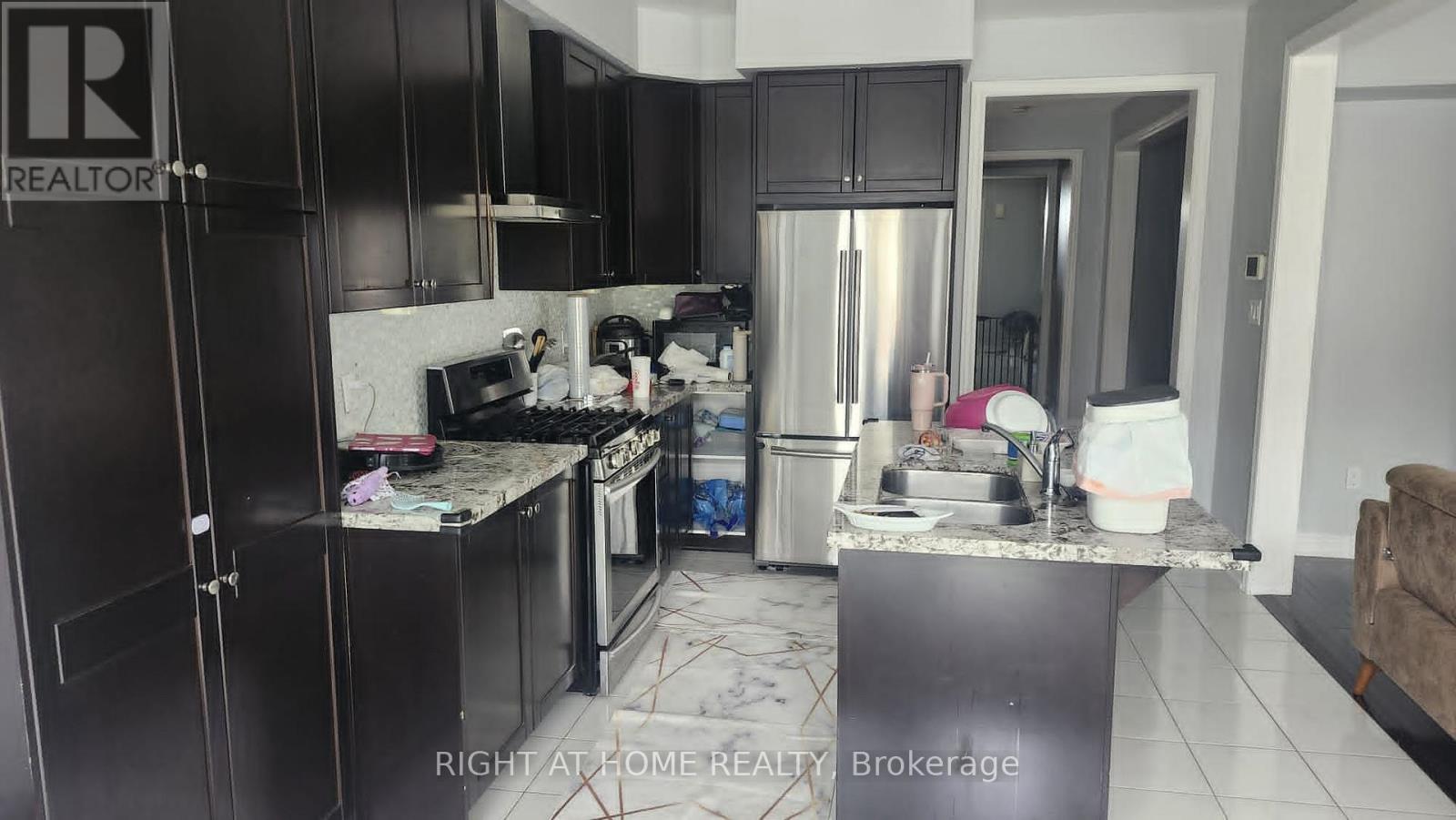 16 Red Tree Drive, Vaughan, Ontario L4H 4H4 - Photo 5 - N13529360