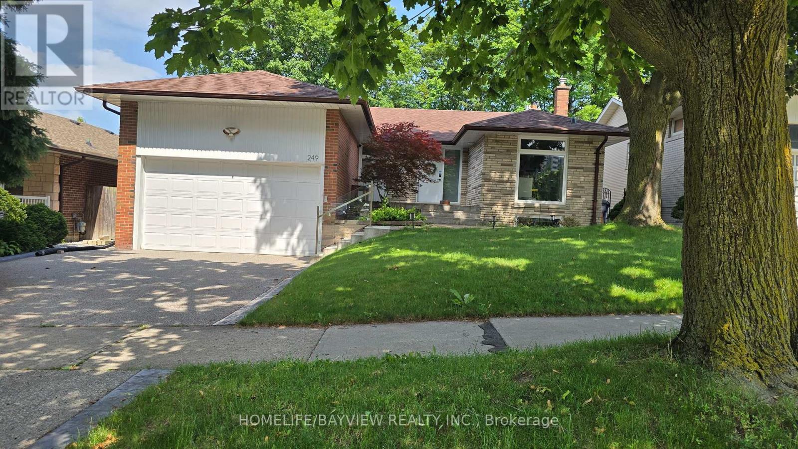 249 WINCOTT DRIVE, Toronto, Ontario