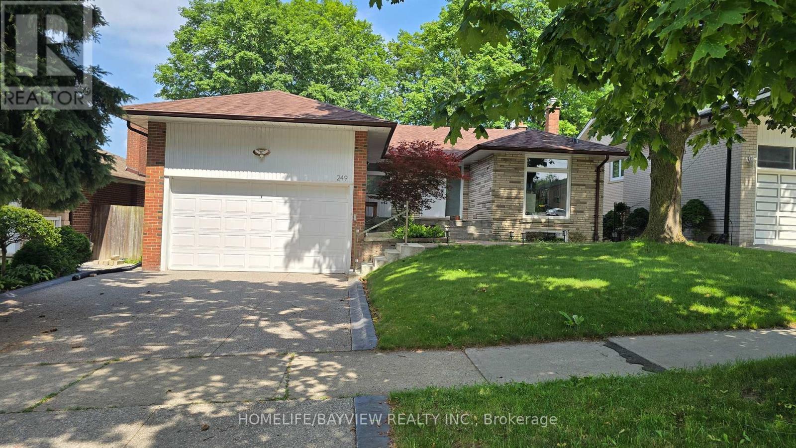 249 Wincott Drive, Toronto, Ontario  M9R 2R6 - Photo 2 - W13521478
