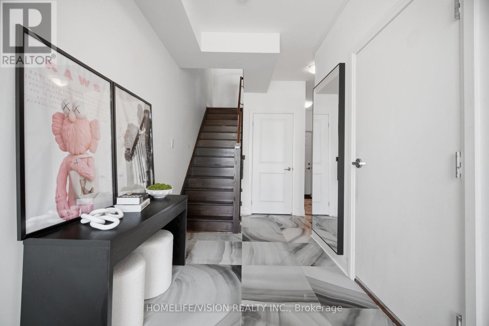 2 - 150 Little Creek Road, Mississauga, Ontario L5R 0E9 - Photo 5 - W13529460
