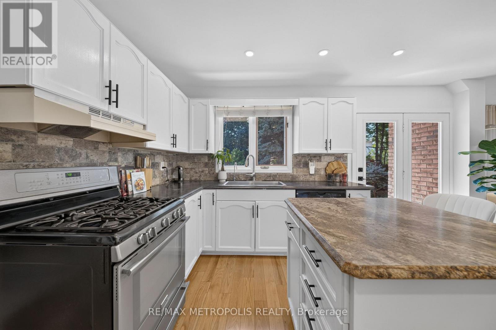 29 Winter Way, Brantford, Ontario N3T 6G3 - Photo 39 - X13529448