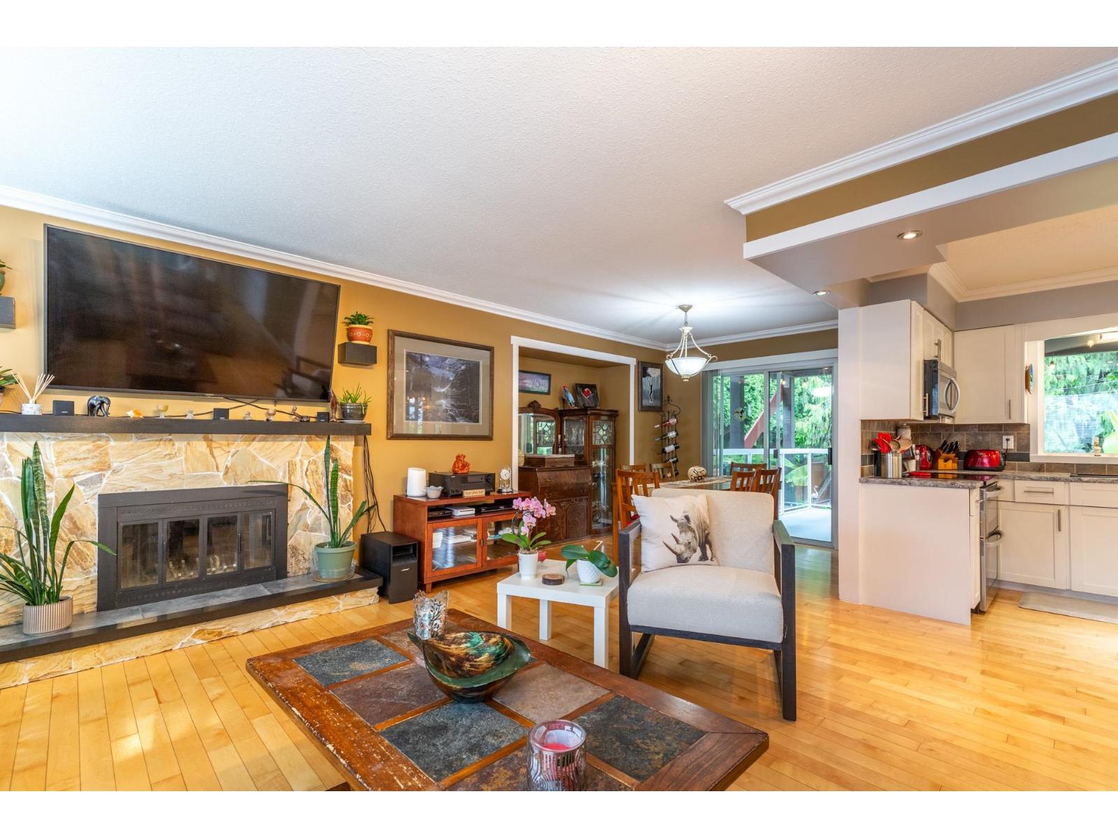 33039 Malahat Place, Abbotsford, British Columbia  V2S 7B8 - Photo 5 - R3142817