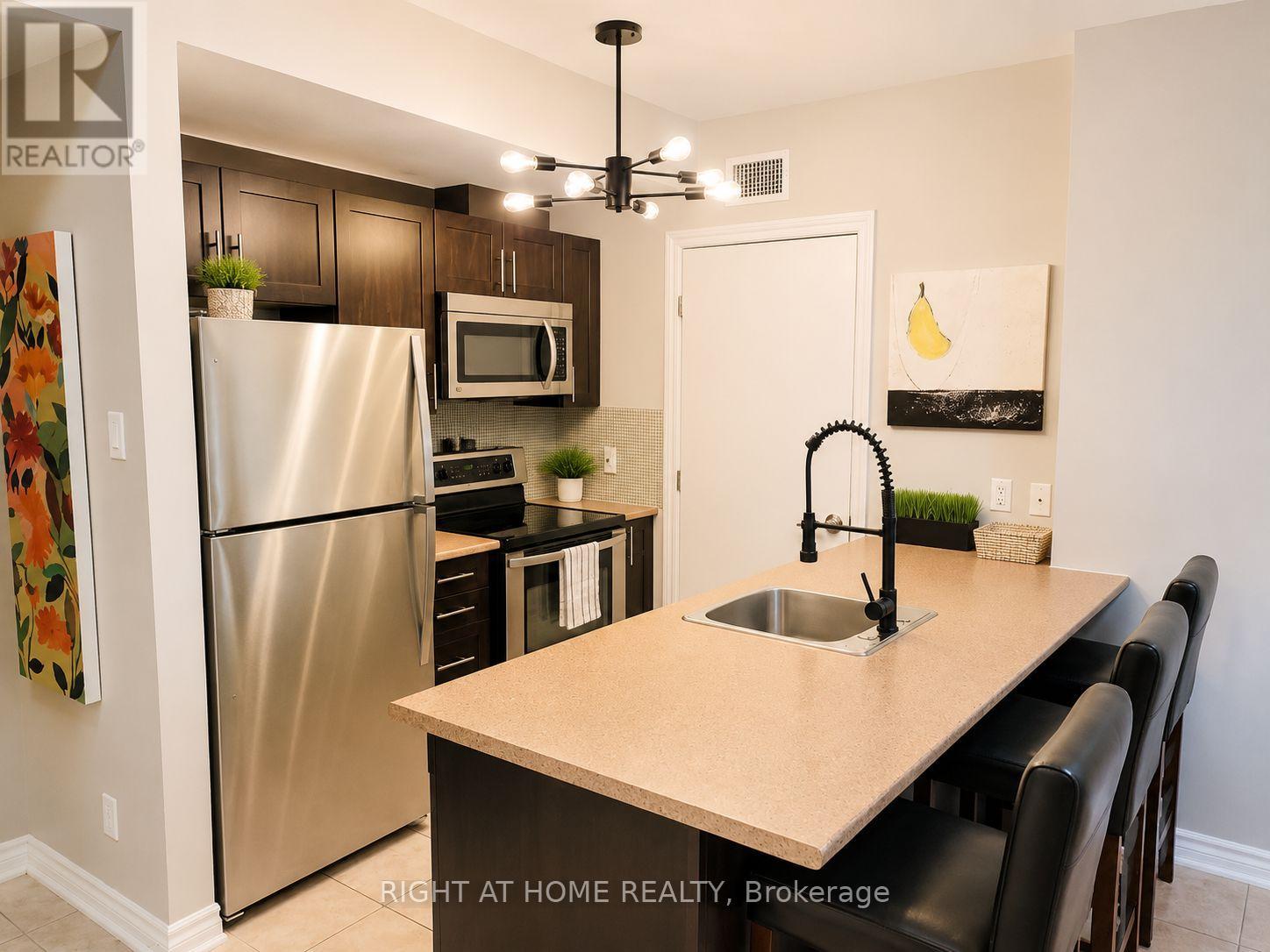204 - 234 Rideau Street, Ottawa, Ontario K1N 0A9 - Photo 2 - X13529520