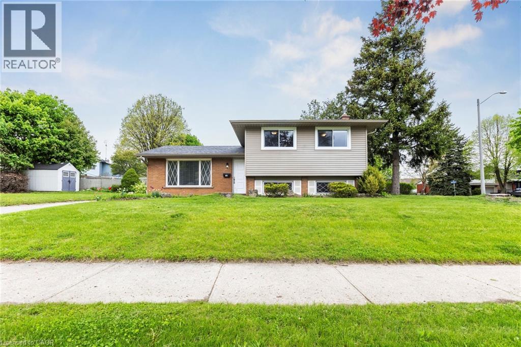130 Hudson Crescent, Kitchener, Ontario  N2B 2V9 - Photo 2 - 40845791