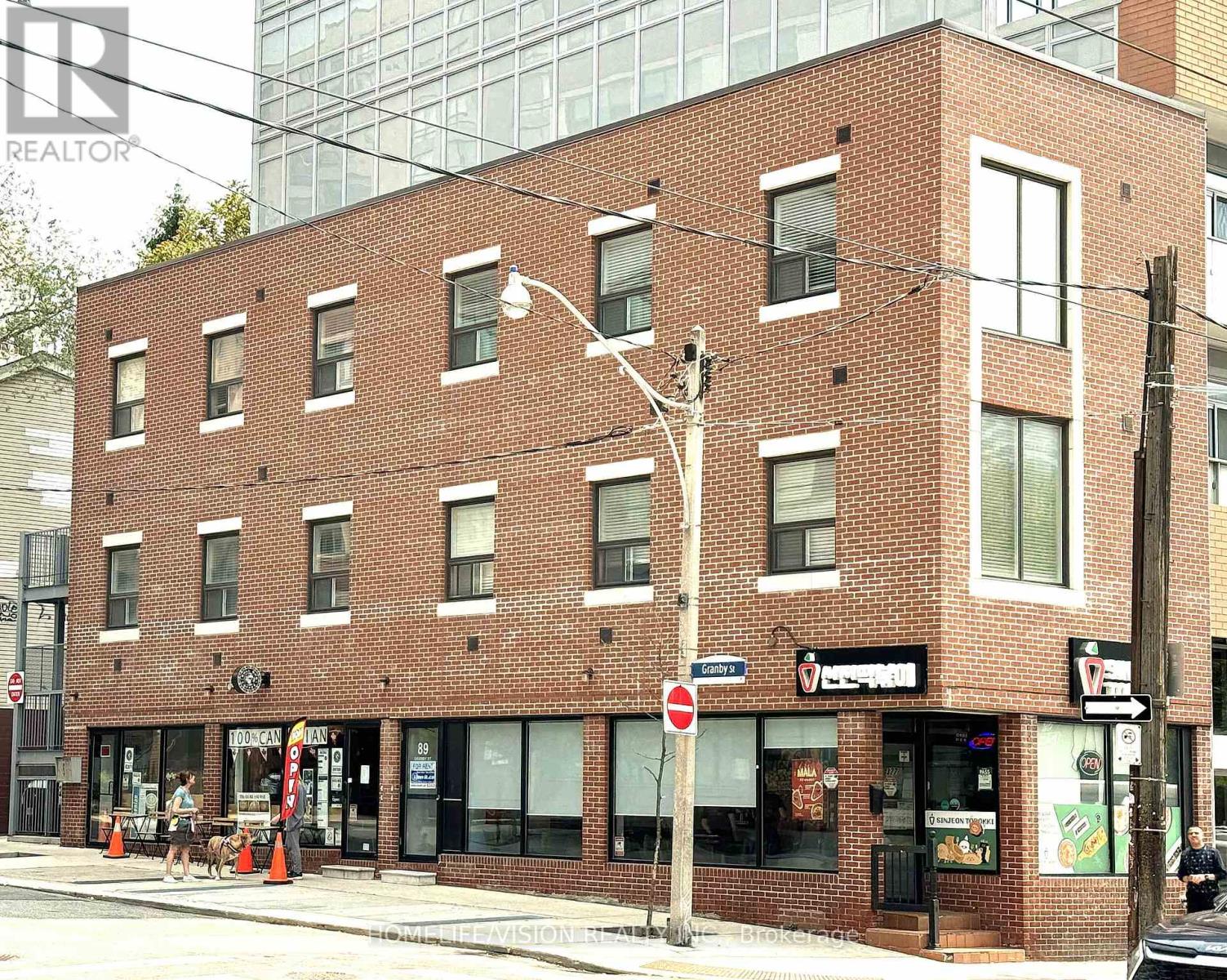 202 - 377 Church Street, Toronto, Ontario M5B 1Z9 - Photo 2 - C13529588