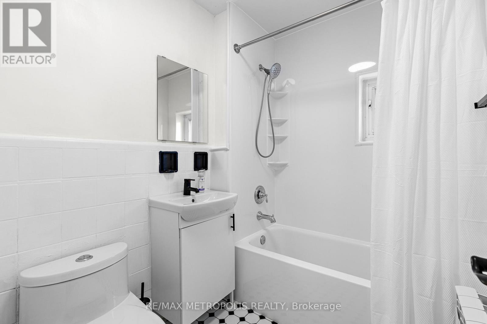 2 - 1030 Davenport Road, Toronto, Ontario  M6G 2B9 - Photo 14 - C13529604
