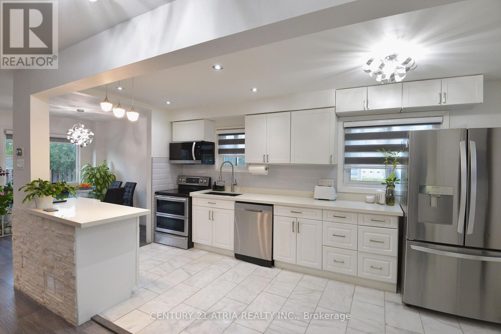 31 Carnelly Crescent, Ajax, Ontario  L1T 2H5 - Photo 7 - E13529562