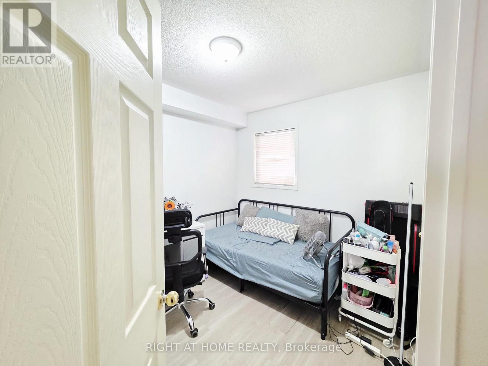 104 Odoardo Di Santo Circle, Toronto, Ontario  M3L 0E8 - Photo 15 - W13529574