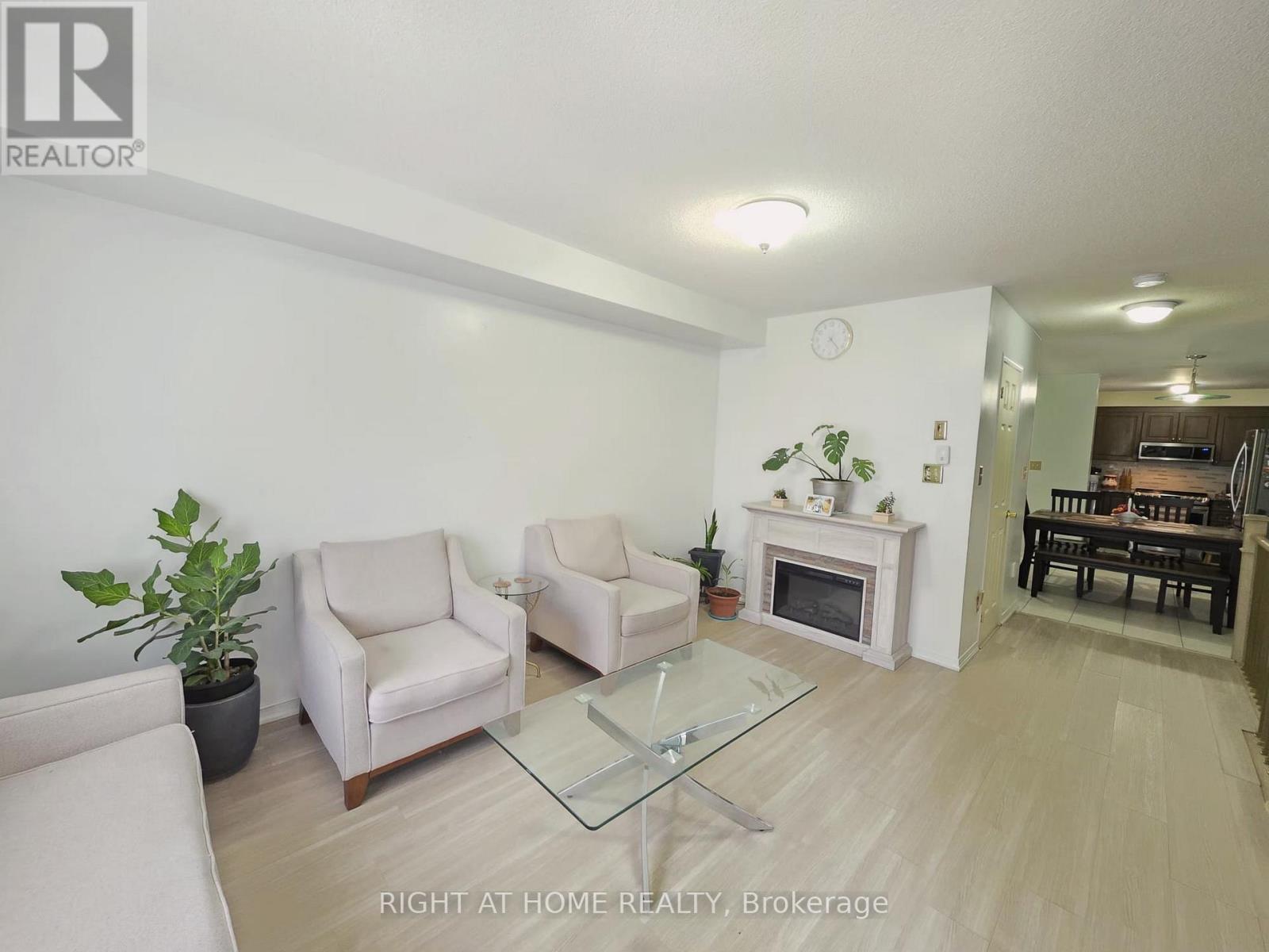 104 Odoardo Di Santo Circle, Toronto, Ontario  M3L 0E8 - Photo 9 - W13529574