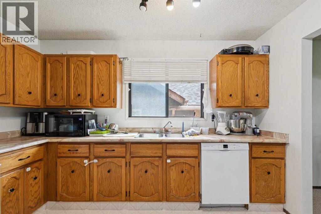 612 13 Avenue NE, Calgary, Alberta  T2E 1C6 - Photo 12 - A2326307