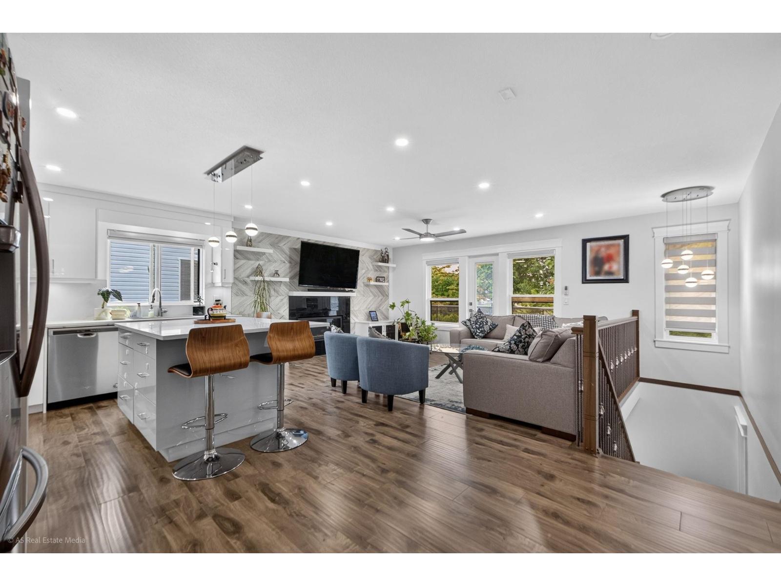 16166 92 Avenue, Surrey, British Columbia  V4N 3C4 - Photo 5 - R3142795