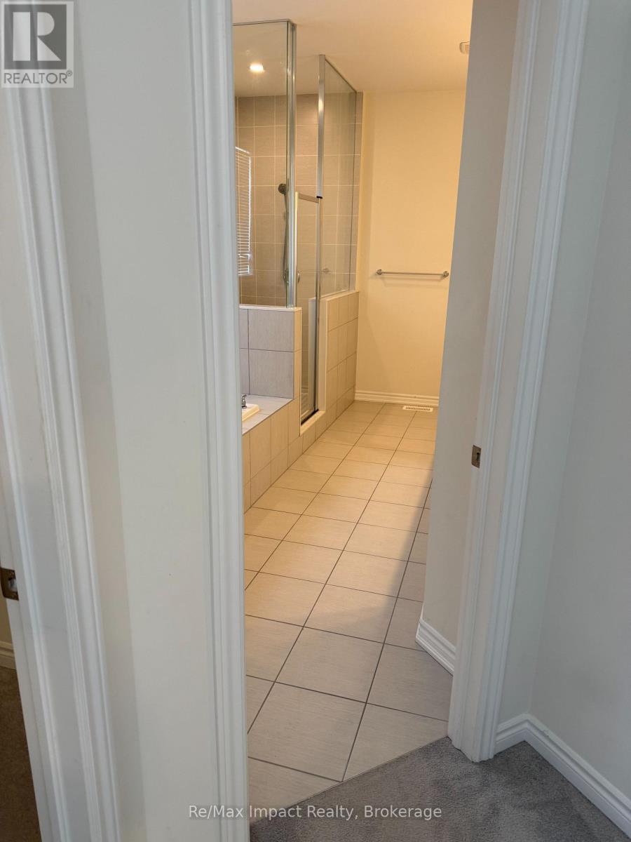 166 Auckland Drive, Whitby, Ontario  L1P 0J2 - Photo 33 - E13529774