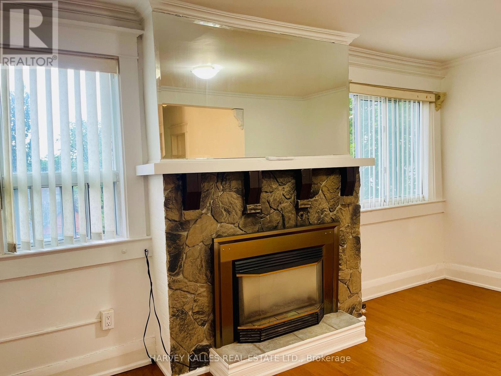 2nd Floor - 218 Heath Street W, Toronto, Ontario M5P 1N7 - Photo 12 - C13529658