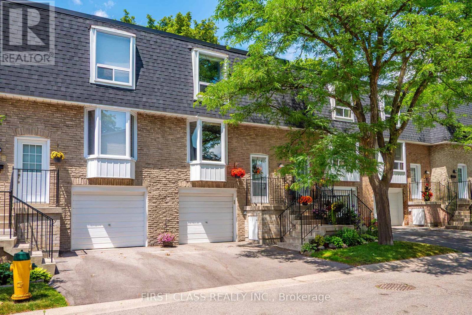 202 Royal Orchard Boulevard, Markham, Ontario L3T 3E7 - Photo 3 - N13529754