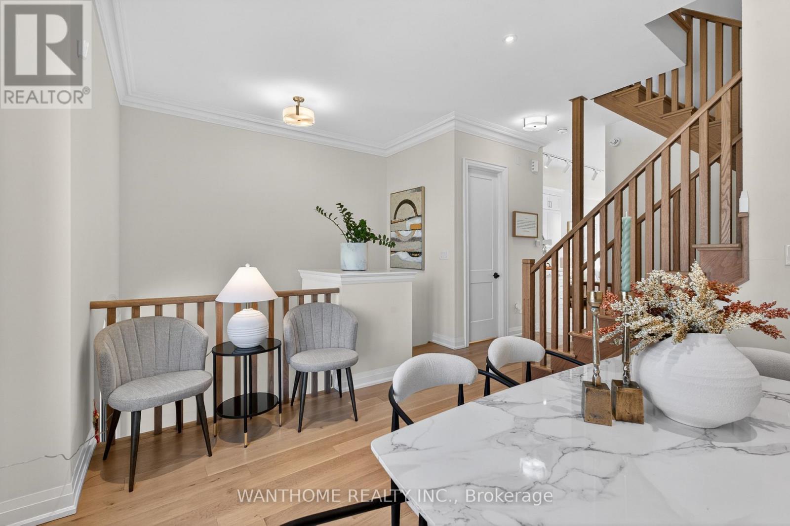 10 Abbey Hill Lane E, Markham, Ontario  L6C 3L5 - Photo 6 - N13529776