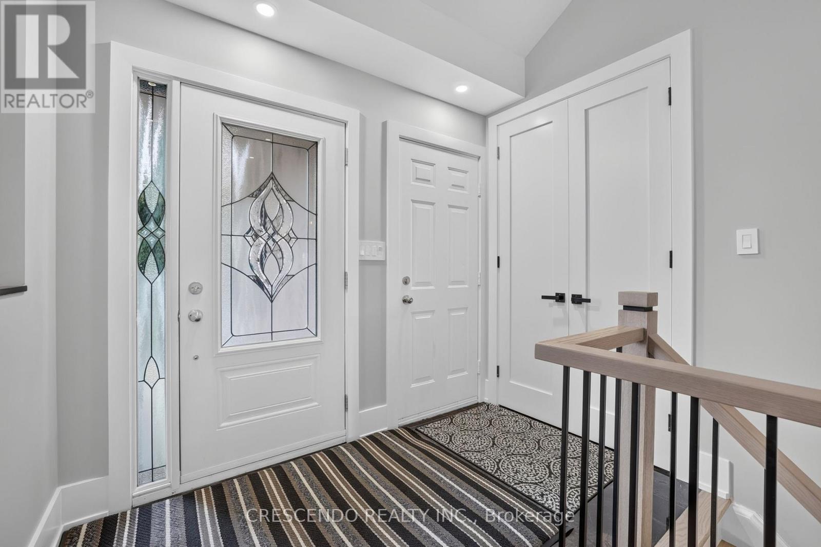 15 Southbury Manor Drive, Caledon, Ontario  L7E 1X7 - Photo 4 - W13529656