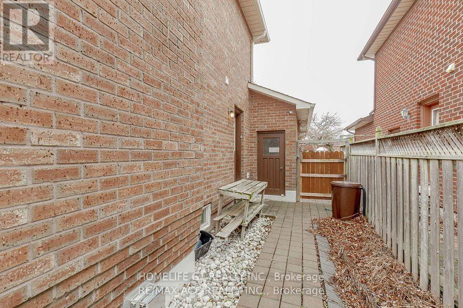 1319 Greenwood Crescent, Oakville, Ontario  L6J 6V7 - Photo 37 - W13529710