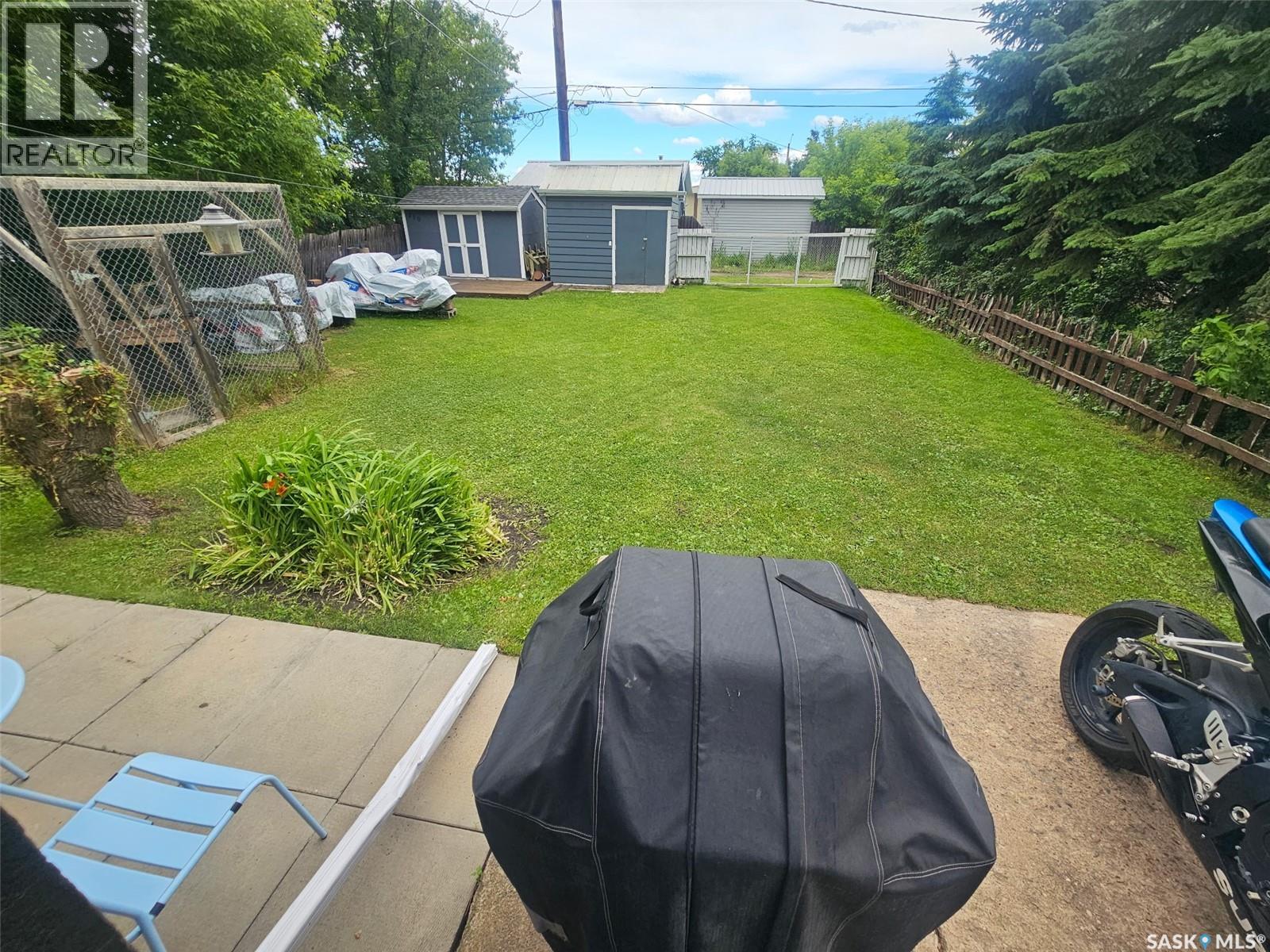 104 4th Street E, Meadow Lake, Saskatchewan  S9X 1H4 - Photo 3 - SK041674