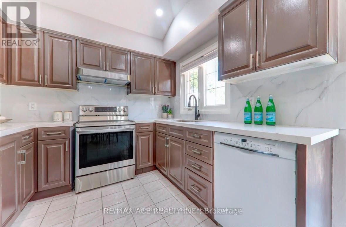 1539 Napanee Road, Pickering, Ontario  L1V 6T7 - Photo 3 - E13513396