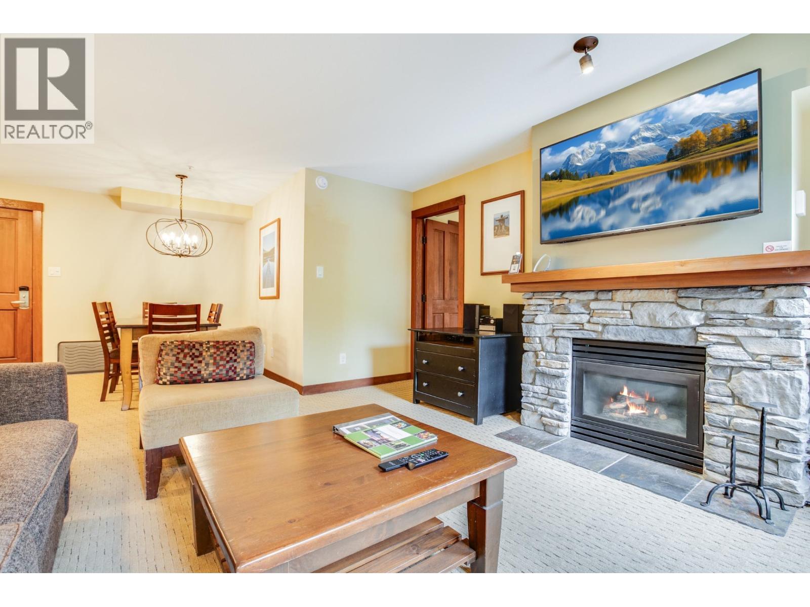 303g2 4653 Blackcomb Way, Whistler, British Columbia  V8E 0Y9 - Photo 3 - R3143151