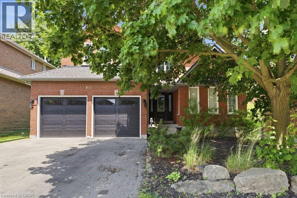 131 Huntingwood Avenue, Hamilton, Ontario  L9H 6X5 - Photo 2 - 40844839