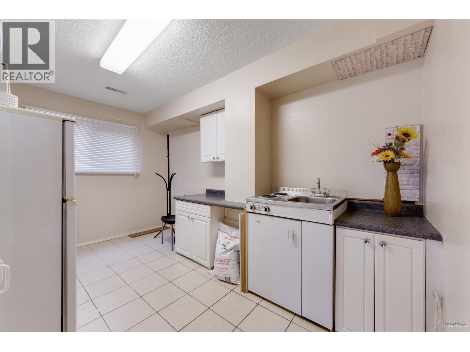 5350 Braelawn Drive, Burnaby, British Columbia  V5B 2H9 - Photo 23 - R3142999
