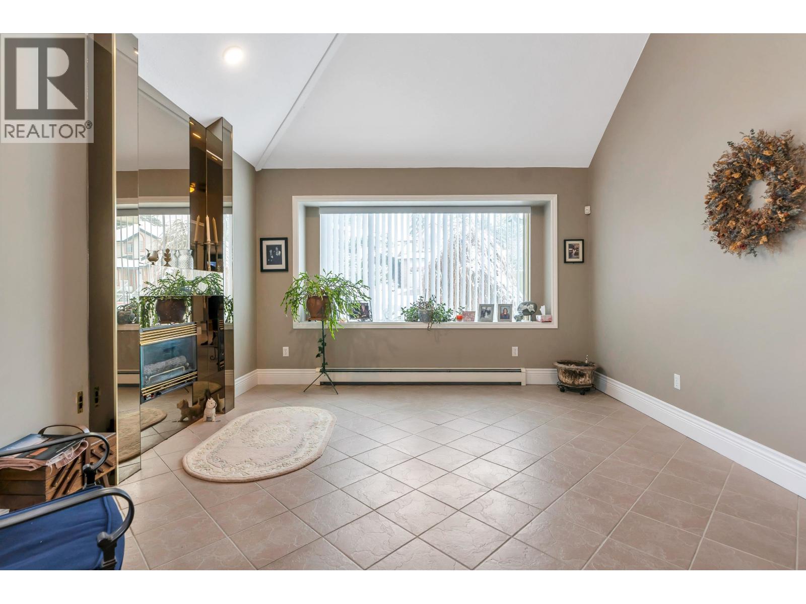 1372 Oxford Street, Coquitlam, British Columbia  V3P 1A2 - Photo 6 - R3142365