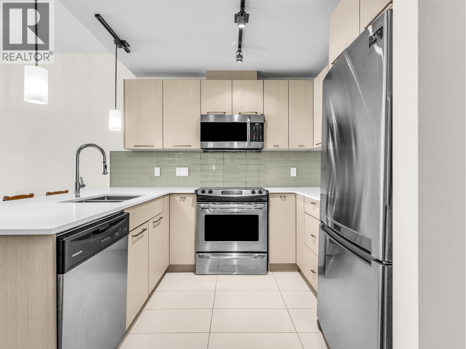 210 5248 Grimmer Street, Burnaby, British Columbia  V5H 0E1 - Photo 11 - R3142276