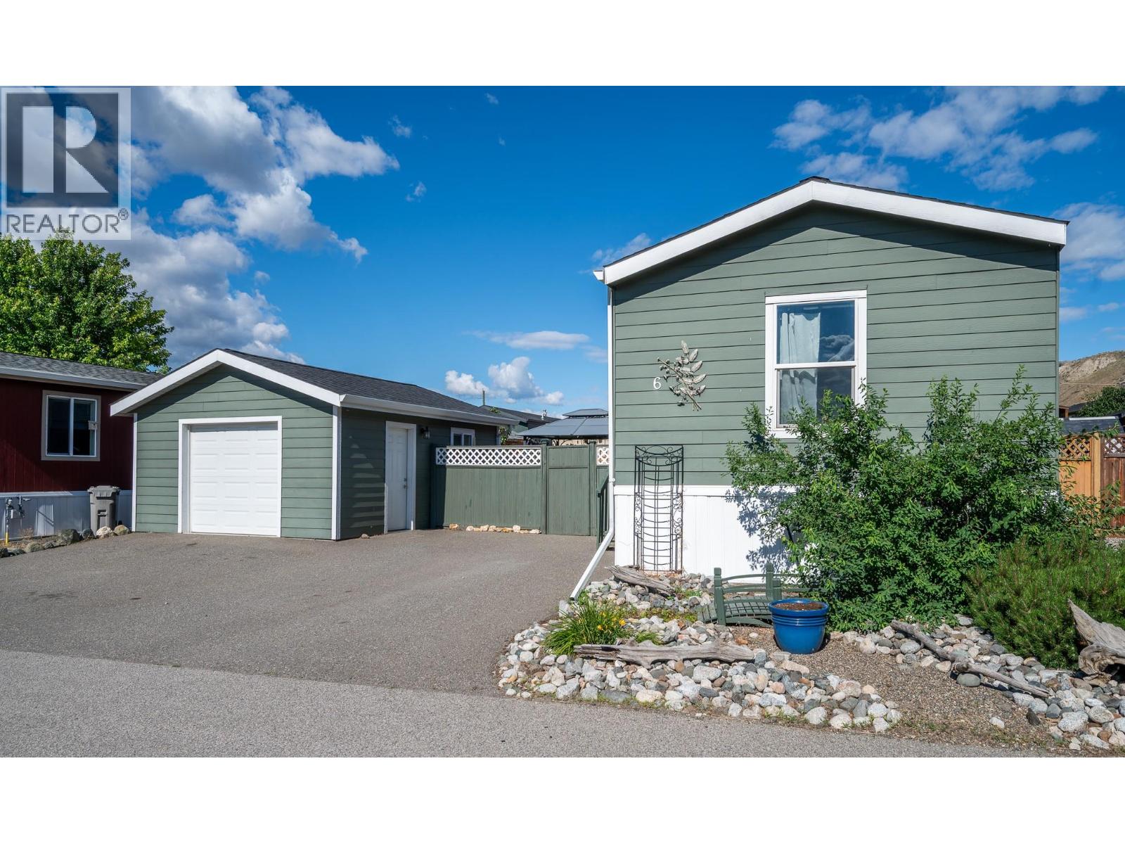 Listing image 16