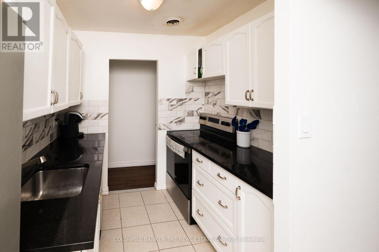 404 - 1690 Victoria Park Avenue, Toronto, Ontario  M1R 1R1 - Photo 11 - C13529862