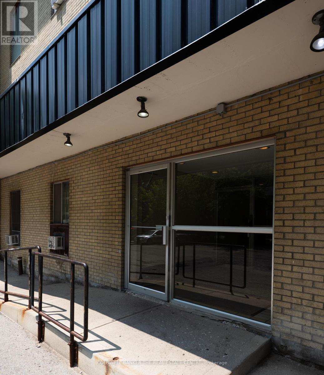 404 - 1690 Victoria Park Avenue, Toronto, Ontario  M1R 1R1 - Photo 4 - C13529862