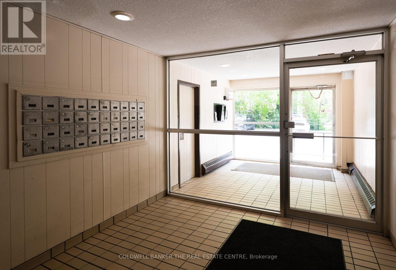 404 - 1690 Victoria Park Avenue, Toronto, Ontario  M1R 1R1 - Photo 5 - C13529862
