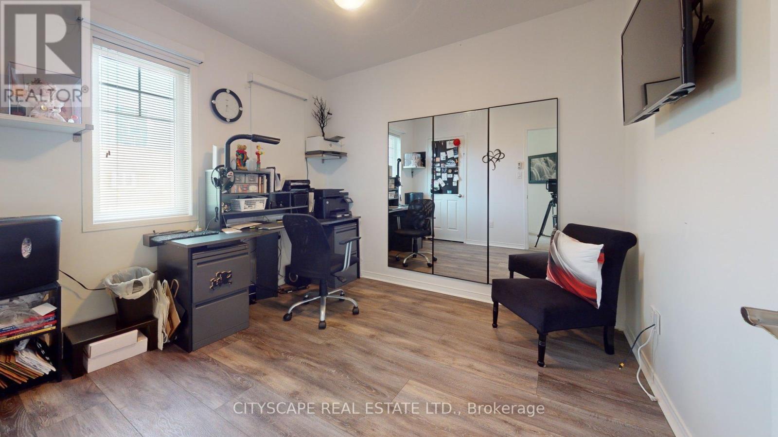 22 Windom Road, Toronto, Ontario  M3C 3Z4 - Photo 10 - C13529882