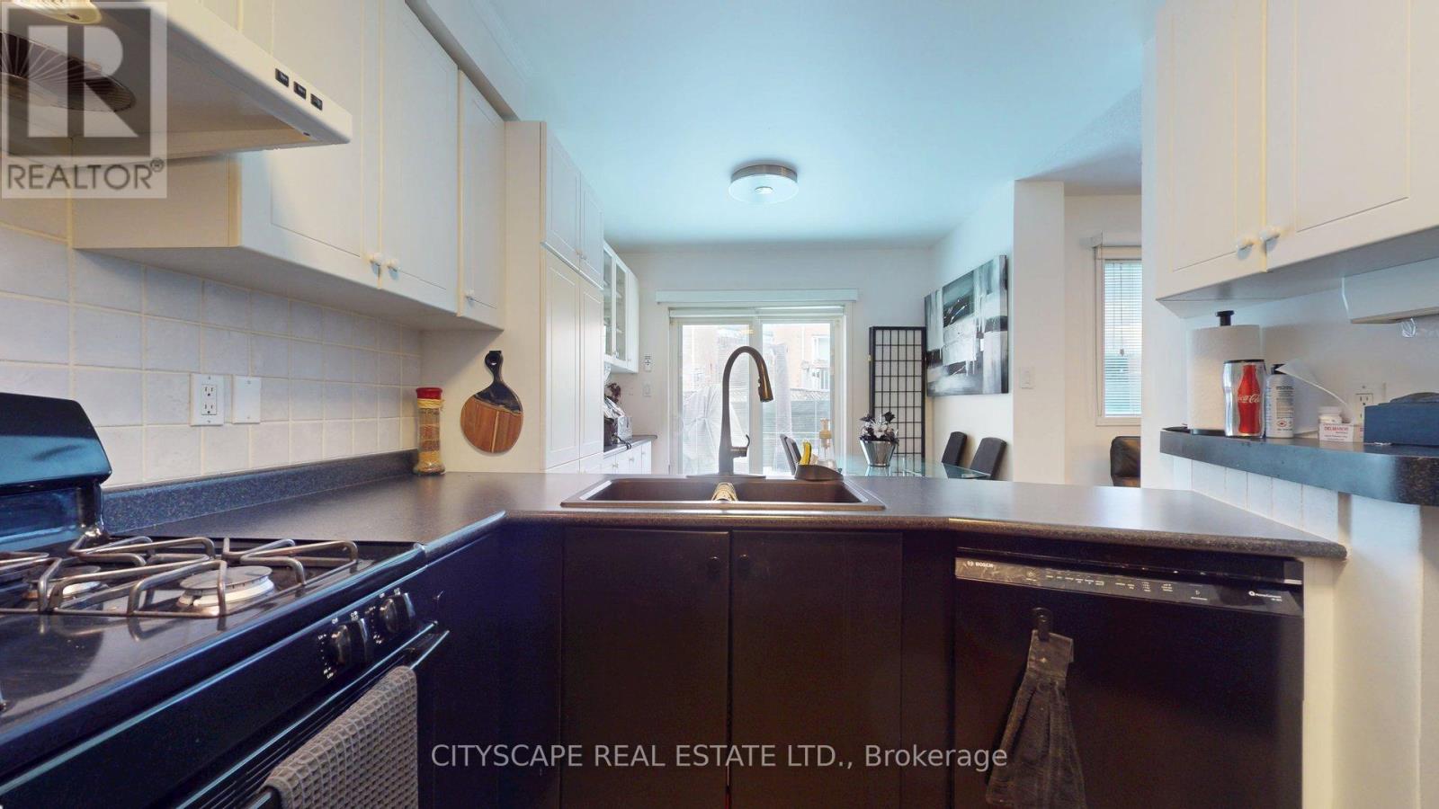 22 Windom Road, Toronto, Ontario  M3C 3Z4 - Photo 26 - C13529882