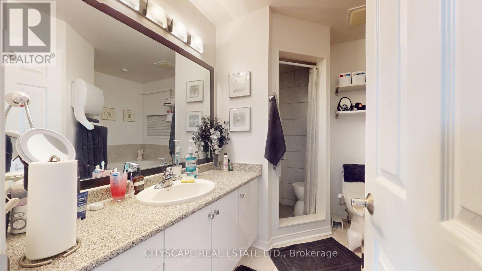 22 Windom Road, Toronto, Ontario  M3C 3Z4 - Photo 33 - C13529882