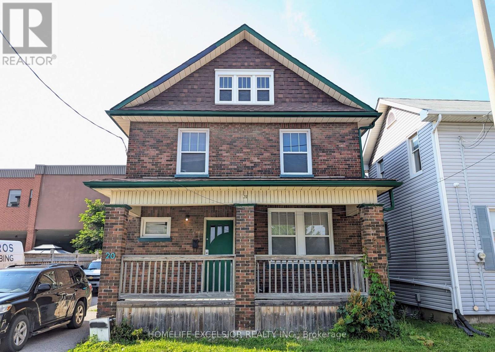 UPPER - 20 WILLIAMS STREET E, oshawa (o'neill), Ontario
