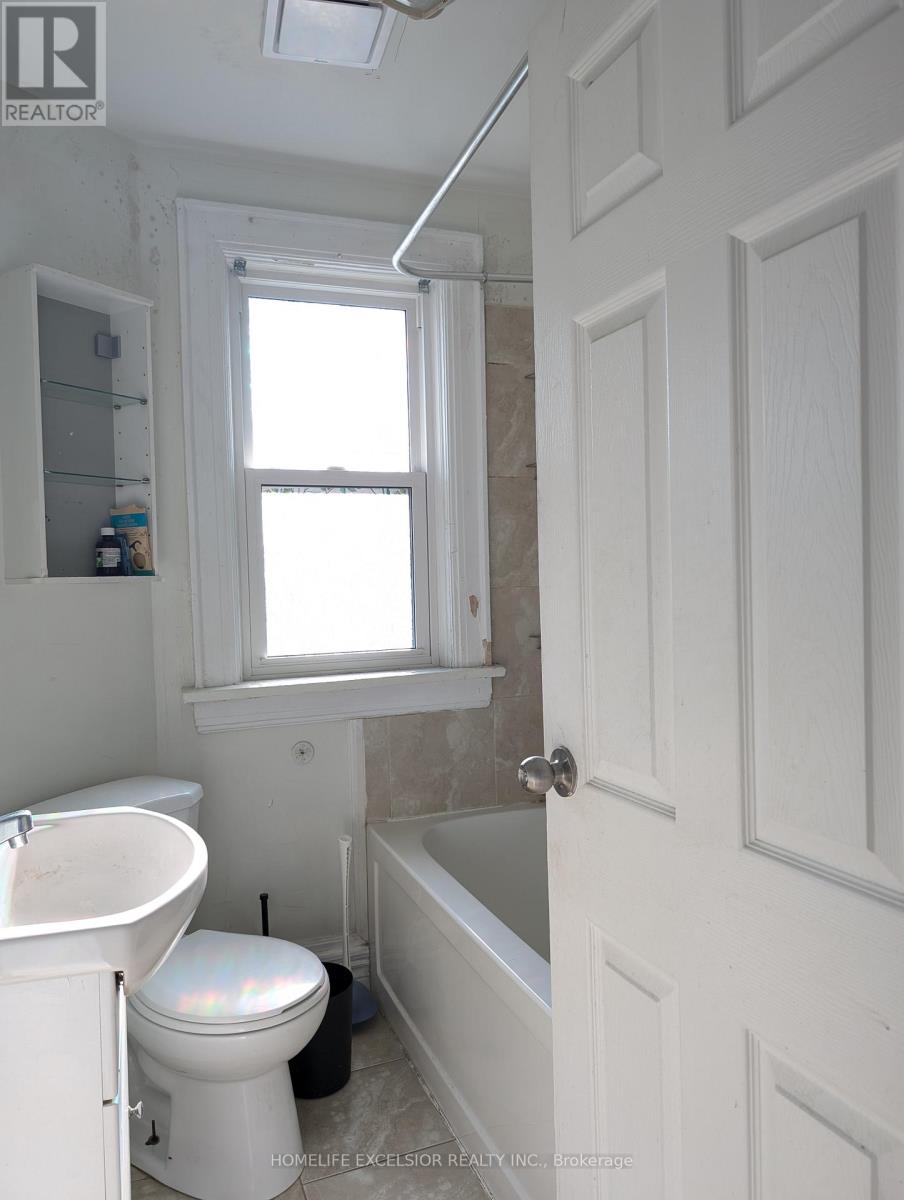 Upper - 20 Williams Street E, Oshawa (O'neill), Ontario  L1G 1K3 - Photo 6 - E13529840